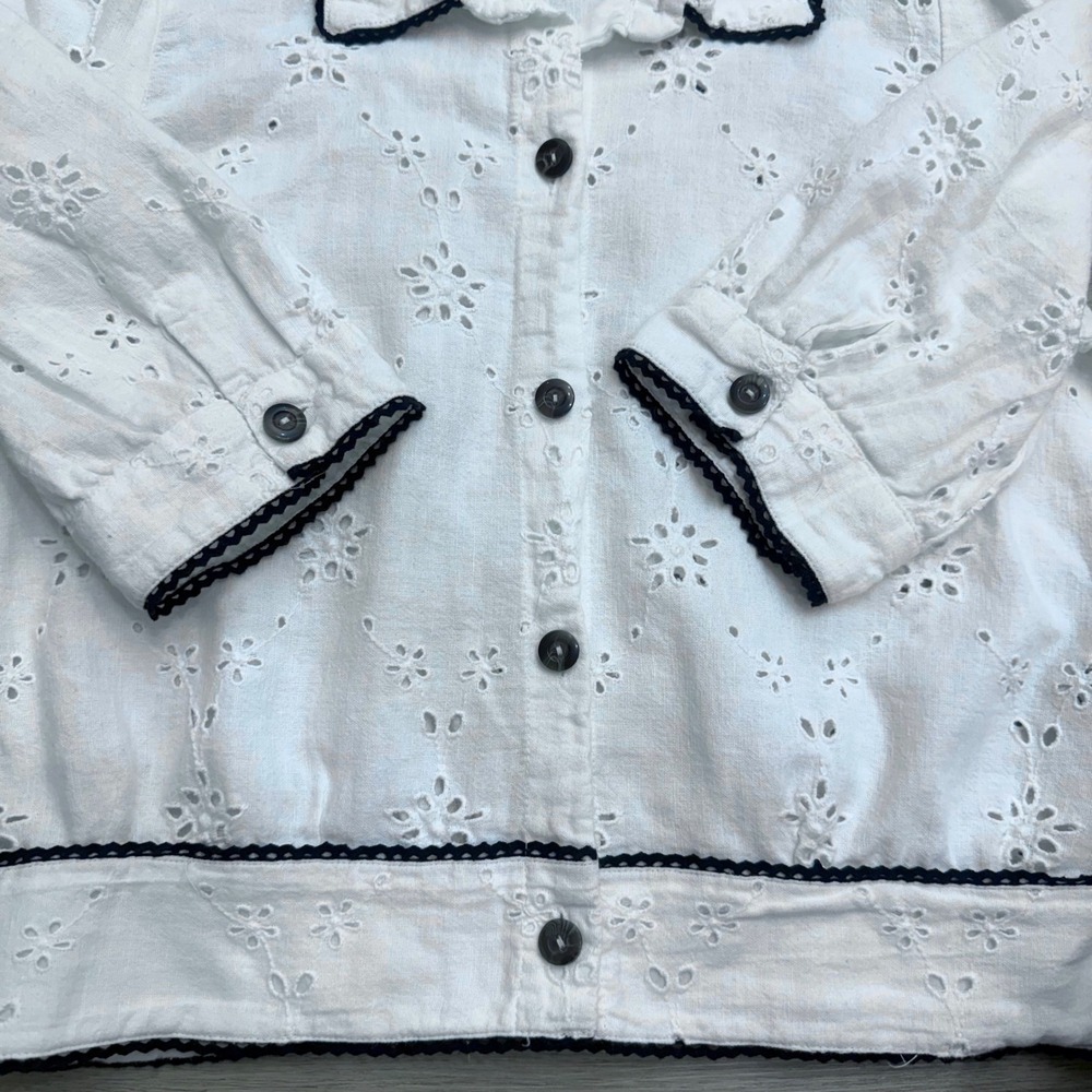 Zara White Eyelet Embroidery Cropped Shirt Black Contrast Trim Size Medium - Picture 2 of 8